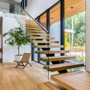 Staircase Mono Stringer Stair