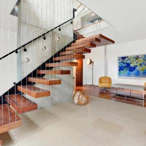 Modern Floating Staircase 